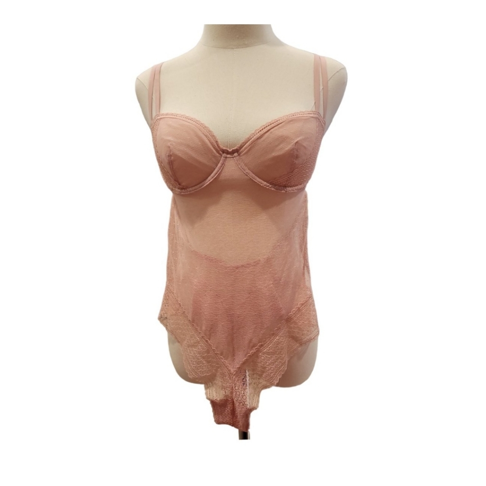 NWOT Victoria Secret Incredible Polka Dot Lace Teddy Medium